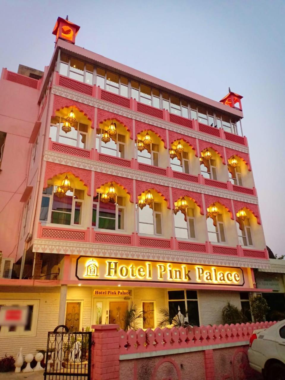 Hotel Pink Palace Dźajpur Zewnętrze zdjęcie